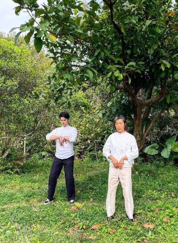 鳳小岳隨心律動，演而優則唱的一場痛快冒險