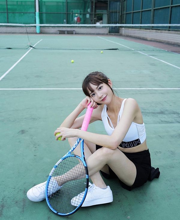 就算林黛玉也可以有神力，荳荳何紫妍「板」上快意人生