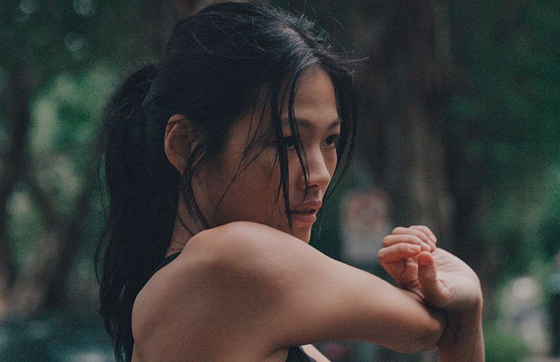 一把吉他加一雙跑鞋，柯泯薰人生樂譜的變奏與賦格