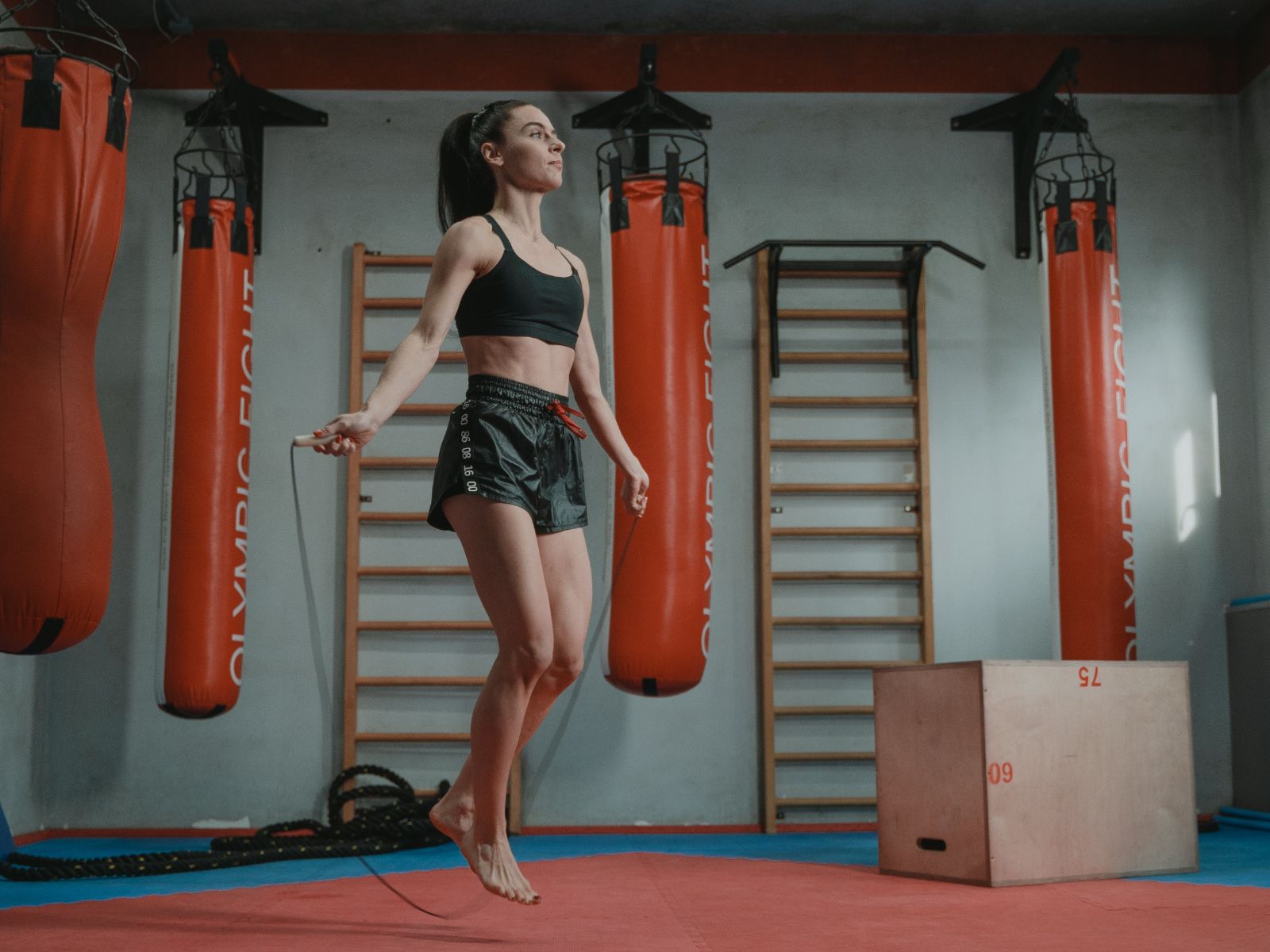 減脂人必看！跳繩燃脂效搭配10分鐘間歇菜單瘦身不是夢！