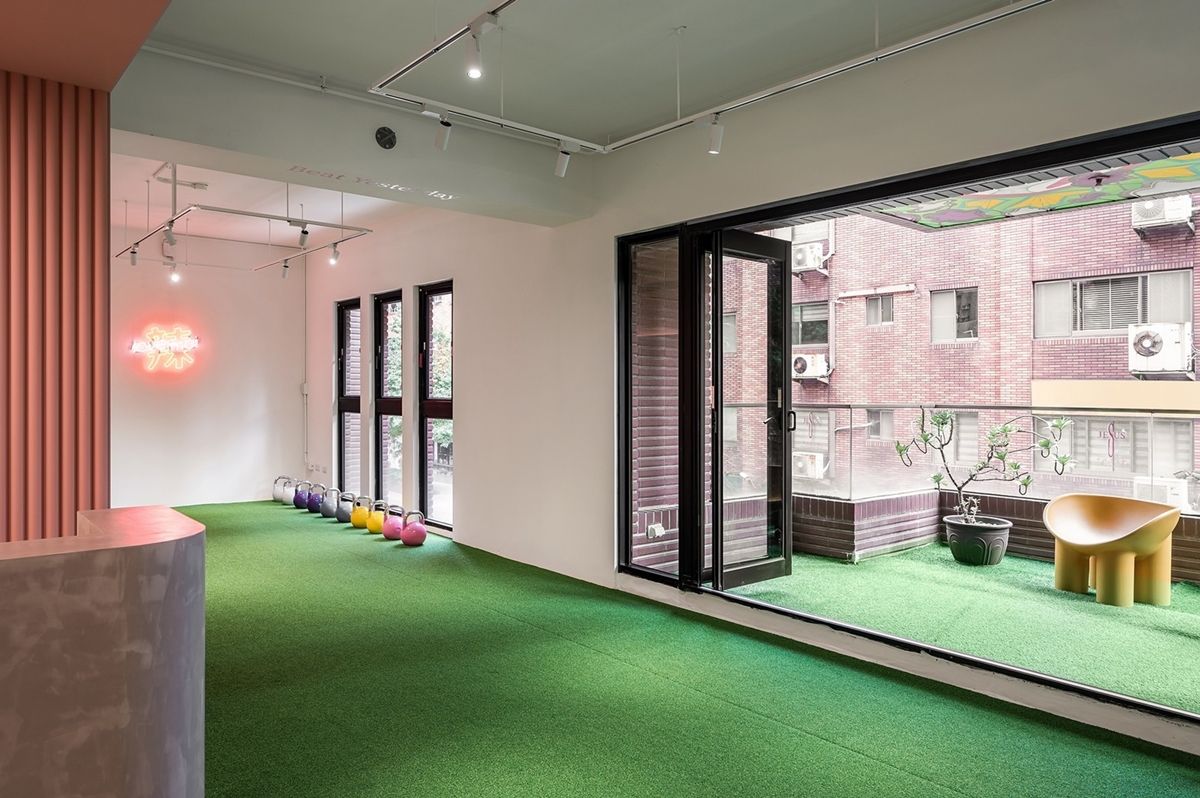 力與美結合，打造粉紅色的溫馨空間－Love Moi 愛自己健身工作室