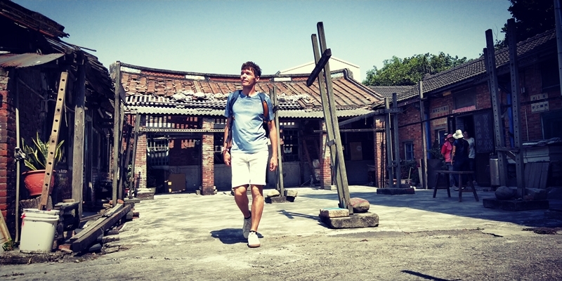 背三太子環島、主持台語行腳節目，「新台灣人」吉雷米堅持15年的初衷