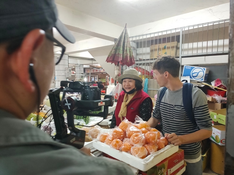 背三太子環島、主持台語行腳節目，「新台灣人」吉雷米堅持15年的初衷