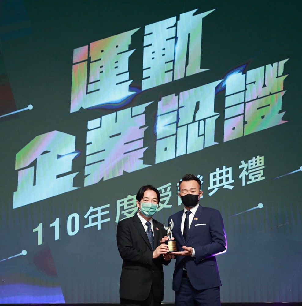 台灣職業棒球員自創品牌第一人，劉芙豪與「JAX」的心路歷程