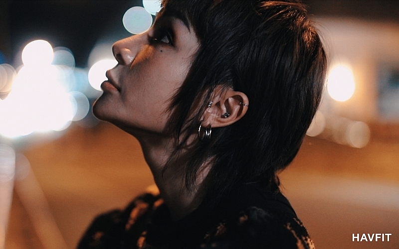 擁抱人生每段故事，我懷著溫柔與堅毅前行－梁云菲Nana