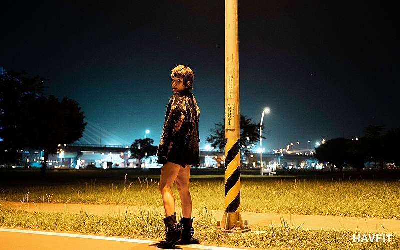 擁抱人生每段故事，我懷著溫柔與堅毅前行－梁云菲Nana