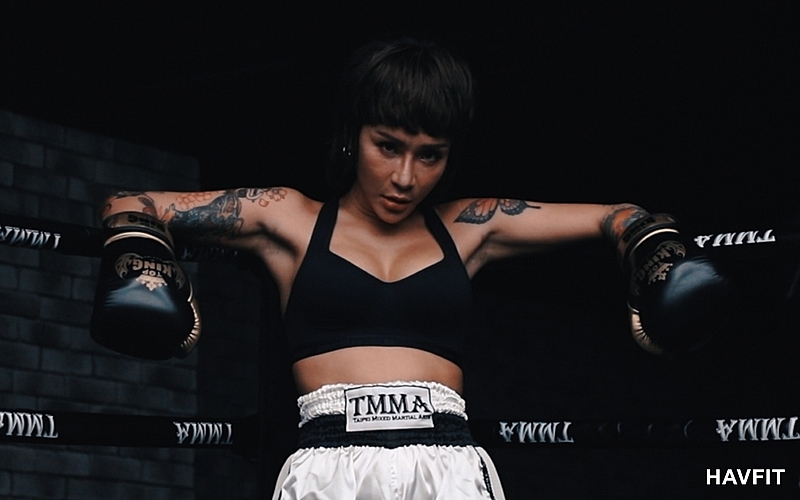 擁抱人生每段故事，我懷著溫柔與堅毅前行－梁云菲Nana