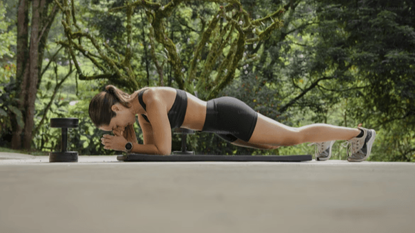 腰部拉筋運動,平板支撐,Plank